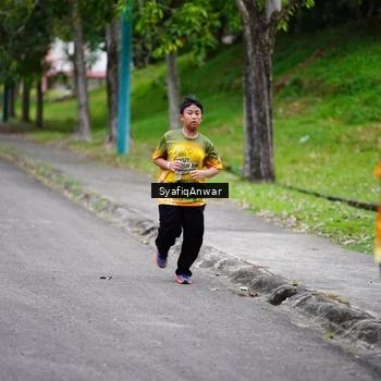 Runner Photo 8706071