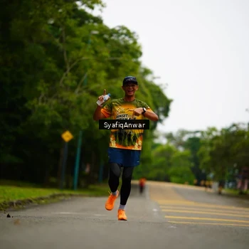 Runner Photo 8706075