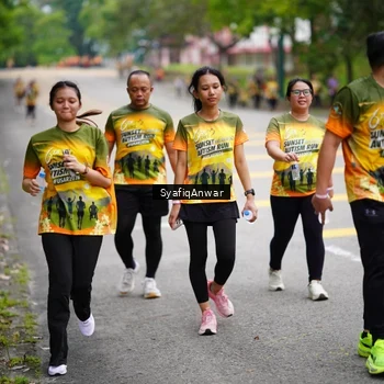 Runner Photo 8706582