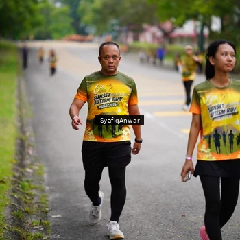 Runner Photo 8706587