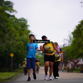 Runner Photo 8706747