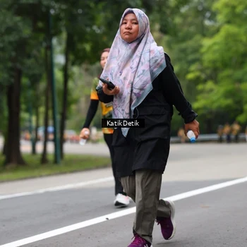 Runner Photo 8710001