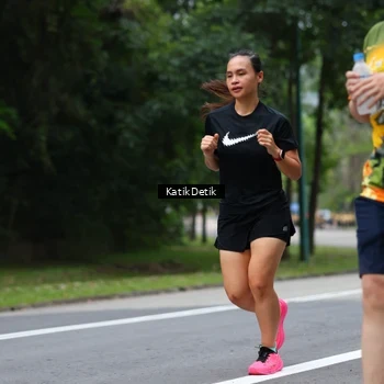 Runner Photo 8710068