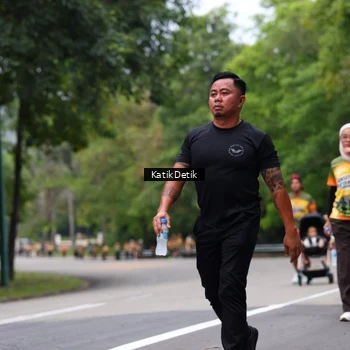Runner Photo 8710130