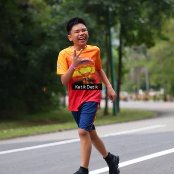 Runner Photo 8710504