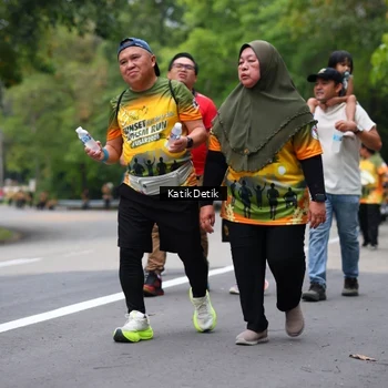 Runner Photo 8710604