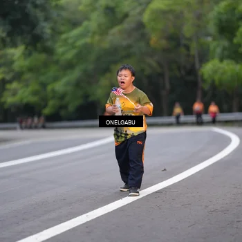 Runner Photo 8711000