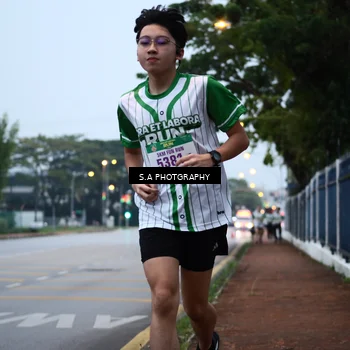 Runner Photo 8711010