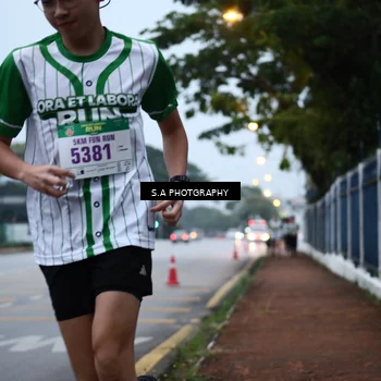 Runner Photo 8711015