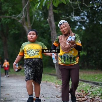 Runner Photo 8711023