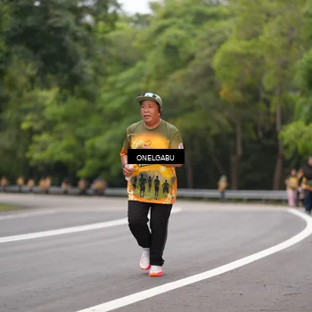 Runner Photo 8711027