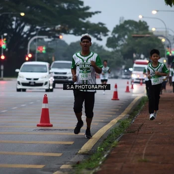 Runner Photo 8711034