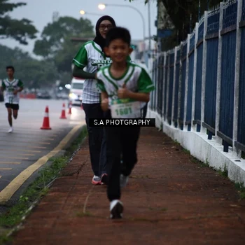 Runner Photo 8711043