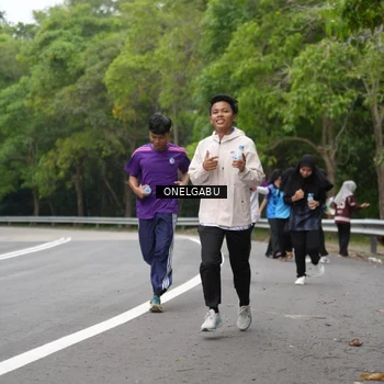 Runner Photo 8711054