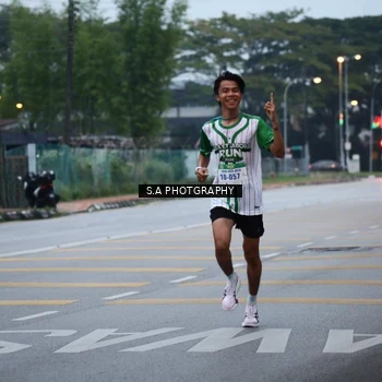 Runner Photo 8711065