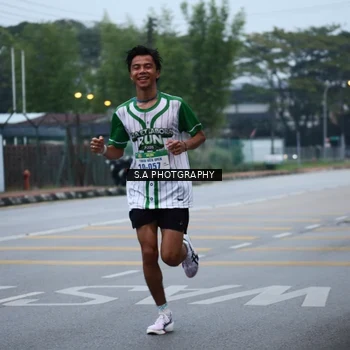 Runner Photo 8711073