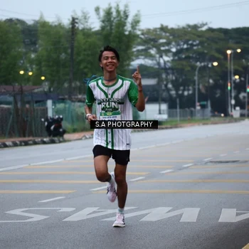 Runner Photo 8711083