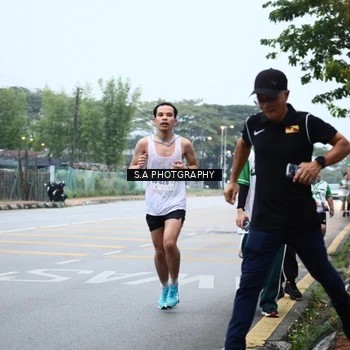 Runner Photo 8712189