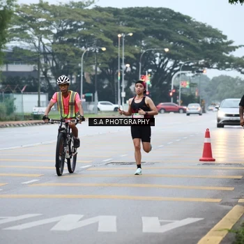 Runner Photo 8712455