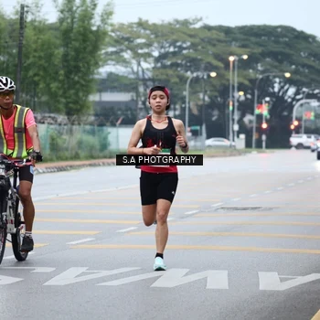 Runner Photo 8712473