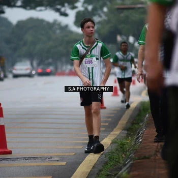 Runner Photo 8712657