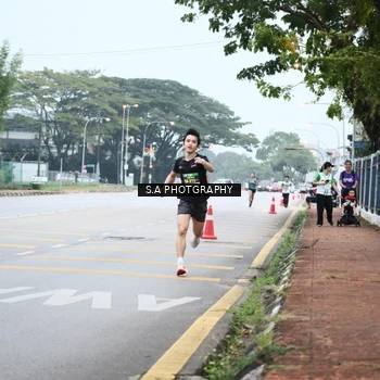 Runner Photo 8712727