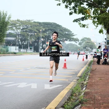 Runner Photo 8712754