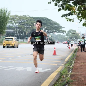 Runner Photo 8712759