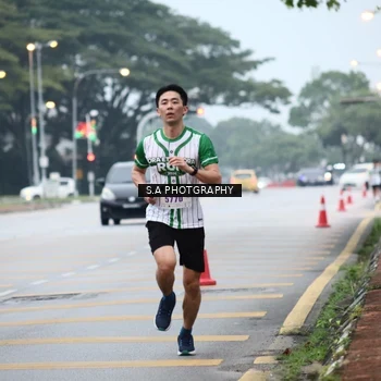 Runner Photo 8712860