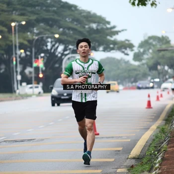 Runner Photo 8712863