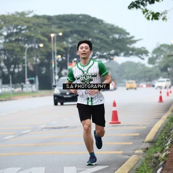 Runner Photo 8712870