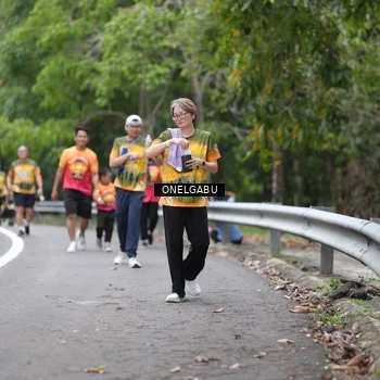 Runner Photo 8712874