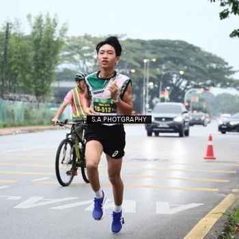 Runner Photo 8712990