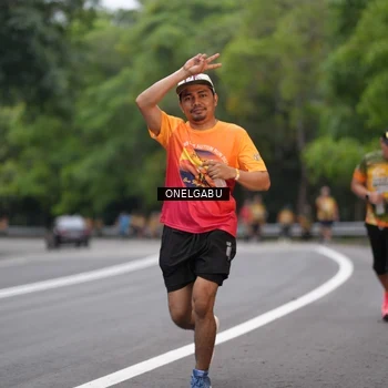 Runner Photo 8713112