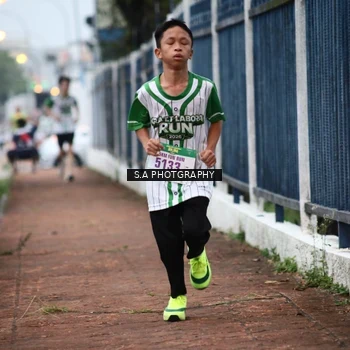 Runner Photo 8713127