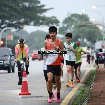 Runner Photo 8713140