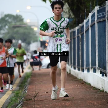 Runner Photo 8713143