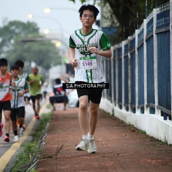 Runner Photo 8713145
