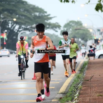 Runner Photo 8713172