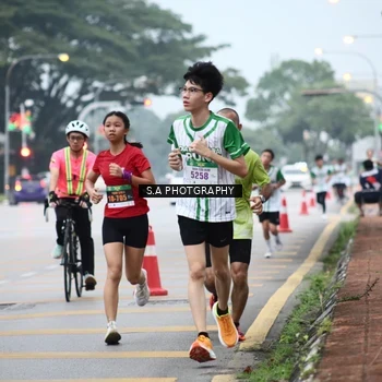 Runner Photo 8713202