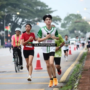 Runner Photo 8713213