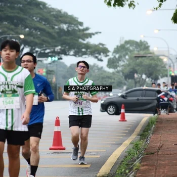 Runner Photo 8713631