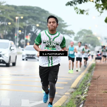 Runner Photo 8714005