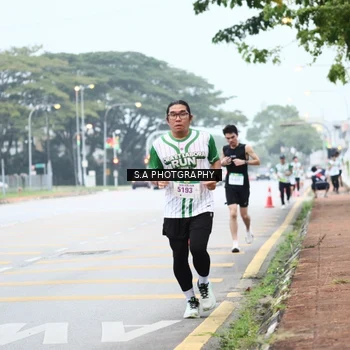 Runner Photo 8714215