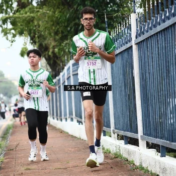 Runner Photo 8714649