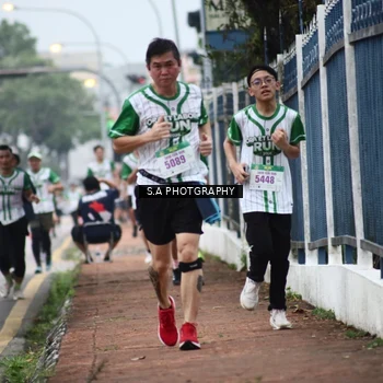 Runner Photo 8714684