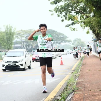 Runner Photo 8715100