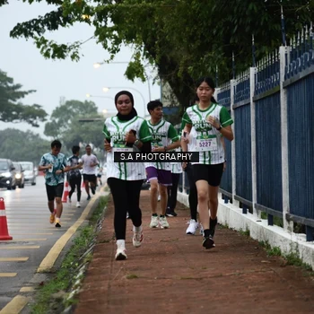 Runner Photo 8716017