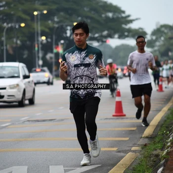 Runner Photo 8716110