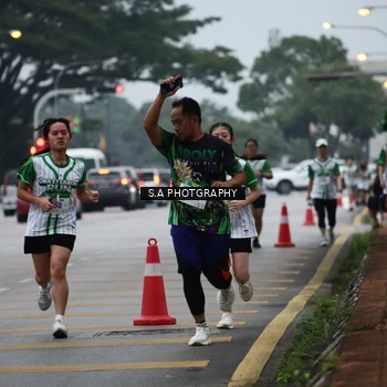 Runner Photo 8716200